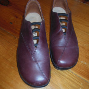 FOOTPRINTS Birkenstock 41 Maroon Leather Loafers